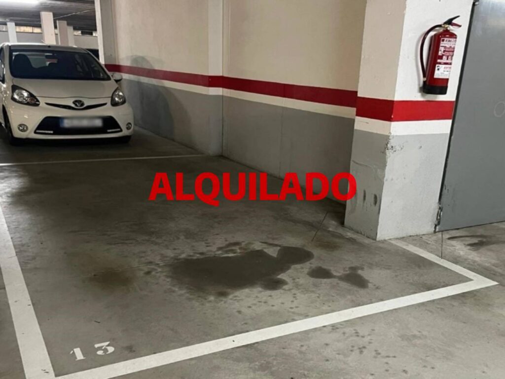 Plaza de aparcamiento en Alquiler en el centro de Sant Quirze del Vallès PA-20232